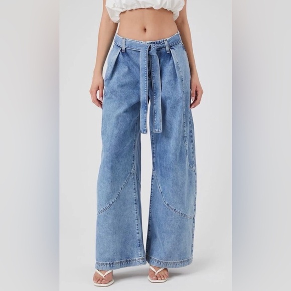 Forever 21 Denim - Forever 21 Premium Denim Wide Leg Jeans with Tie Waist and Button Up Size 26